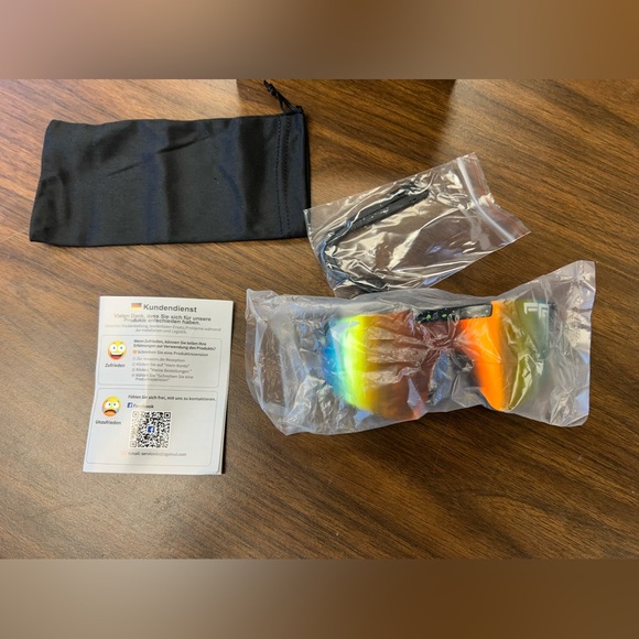 AgoKud Polarized Sunglasses. Sports colored. - Picture 5 of 8